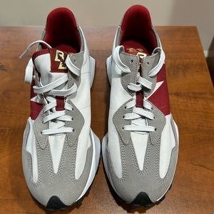 New Balance Sneakers Special edition Boston College Size 9